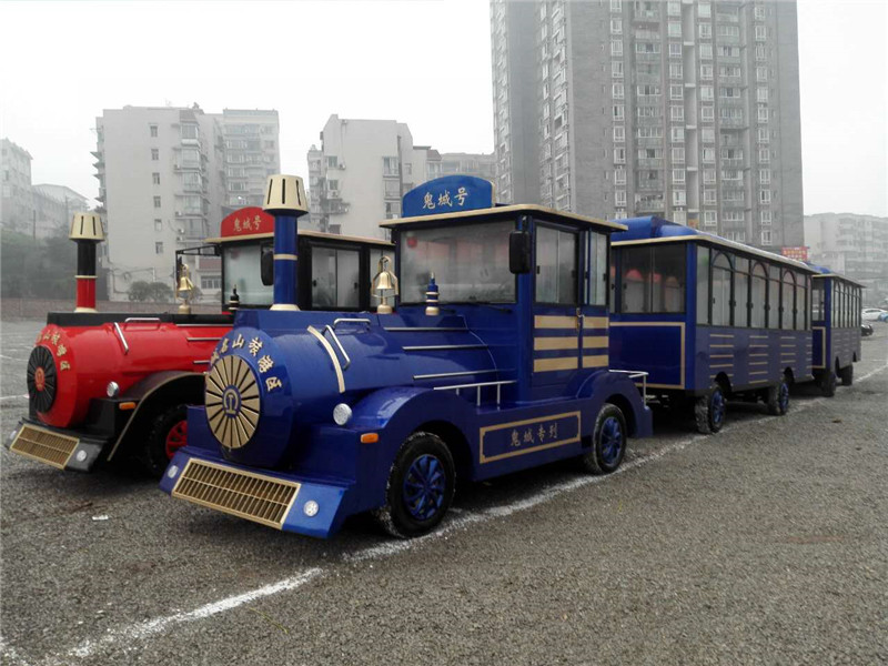 重慶豐都鬼城電動(dòng)無軌小火車案例